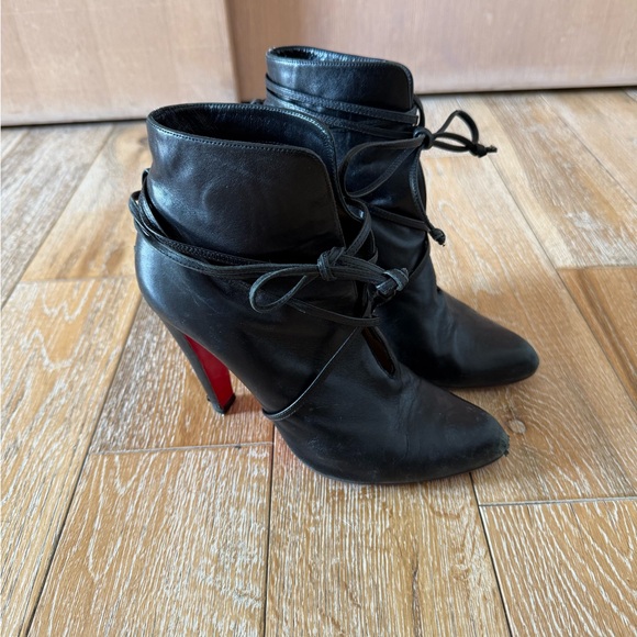 Louboutin size 40 black booties - Picture 1 of 4
